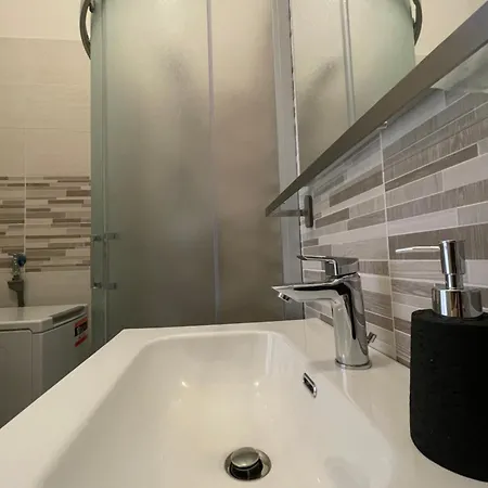 Roby In Centro 3 3 Bagni Apartment *